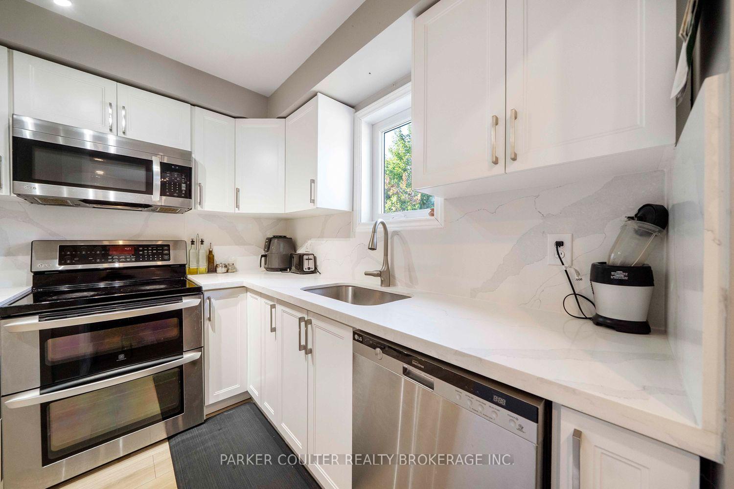 Photo 13 of 16 Drake Drive, Barrie, Painswick South — HOMEH