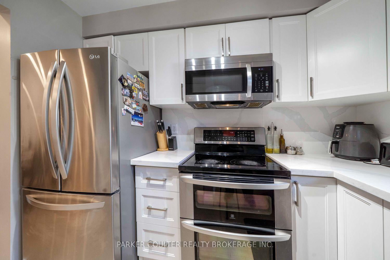 Photo 14 of 16 Drake Drive, Barrie, Painswick South — HOMEH
