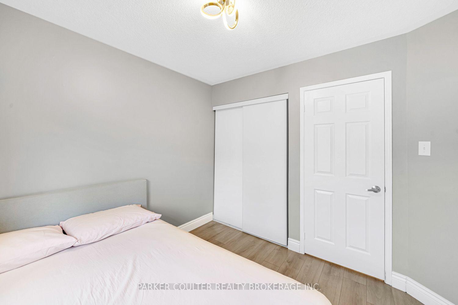 Photo 22 of 16 Drake Drive, Barrie, Painswick South — HOMEH