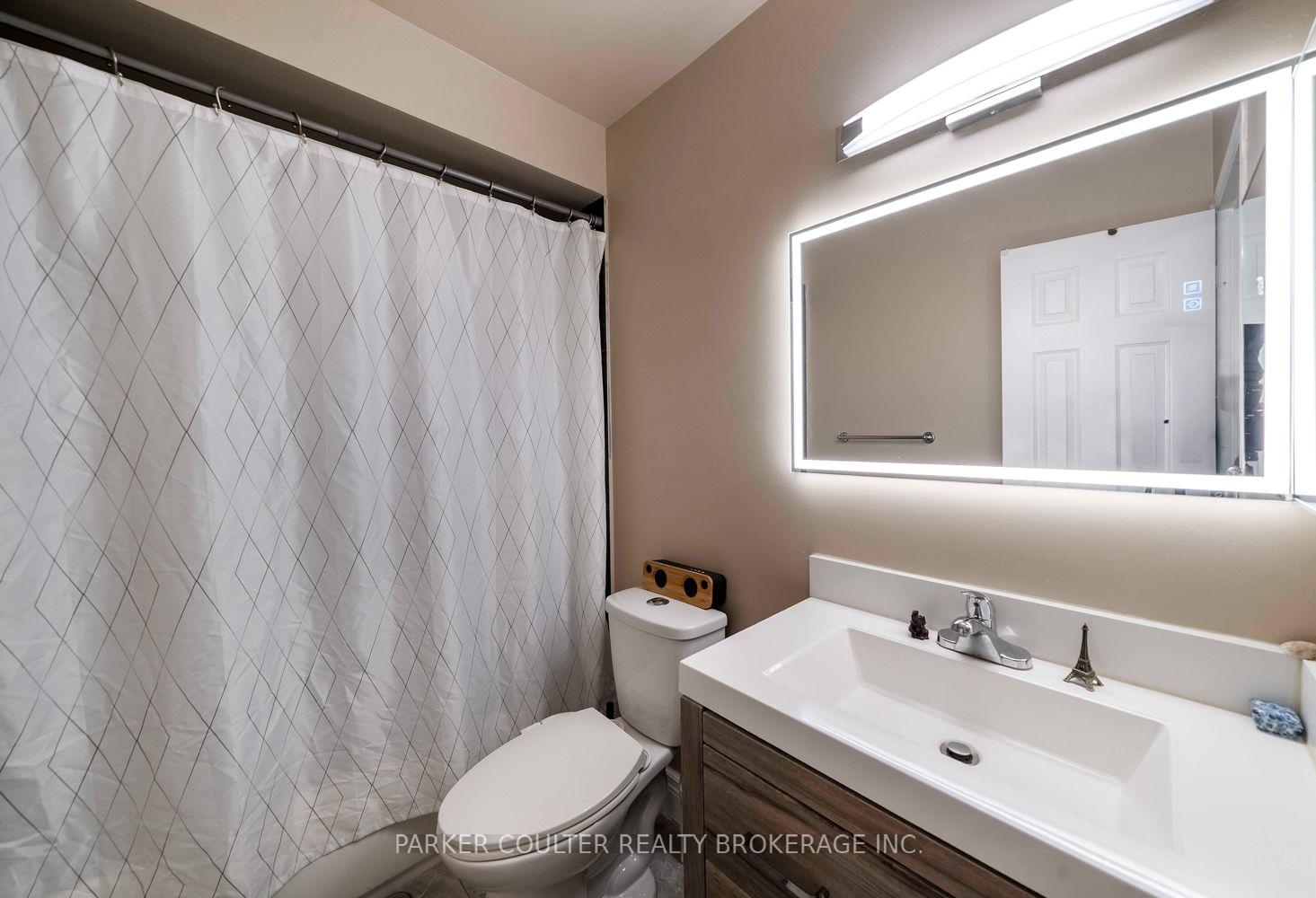 Photo 25 of 16 Drake Drive, Barrie, Painswick South — HOMEH