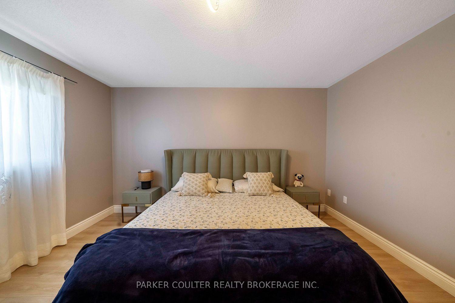 Photo 29 of 16 Drake Drive, Barrie, Painswick South — HOMEH