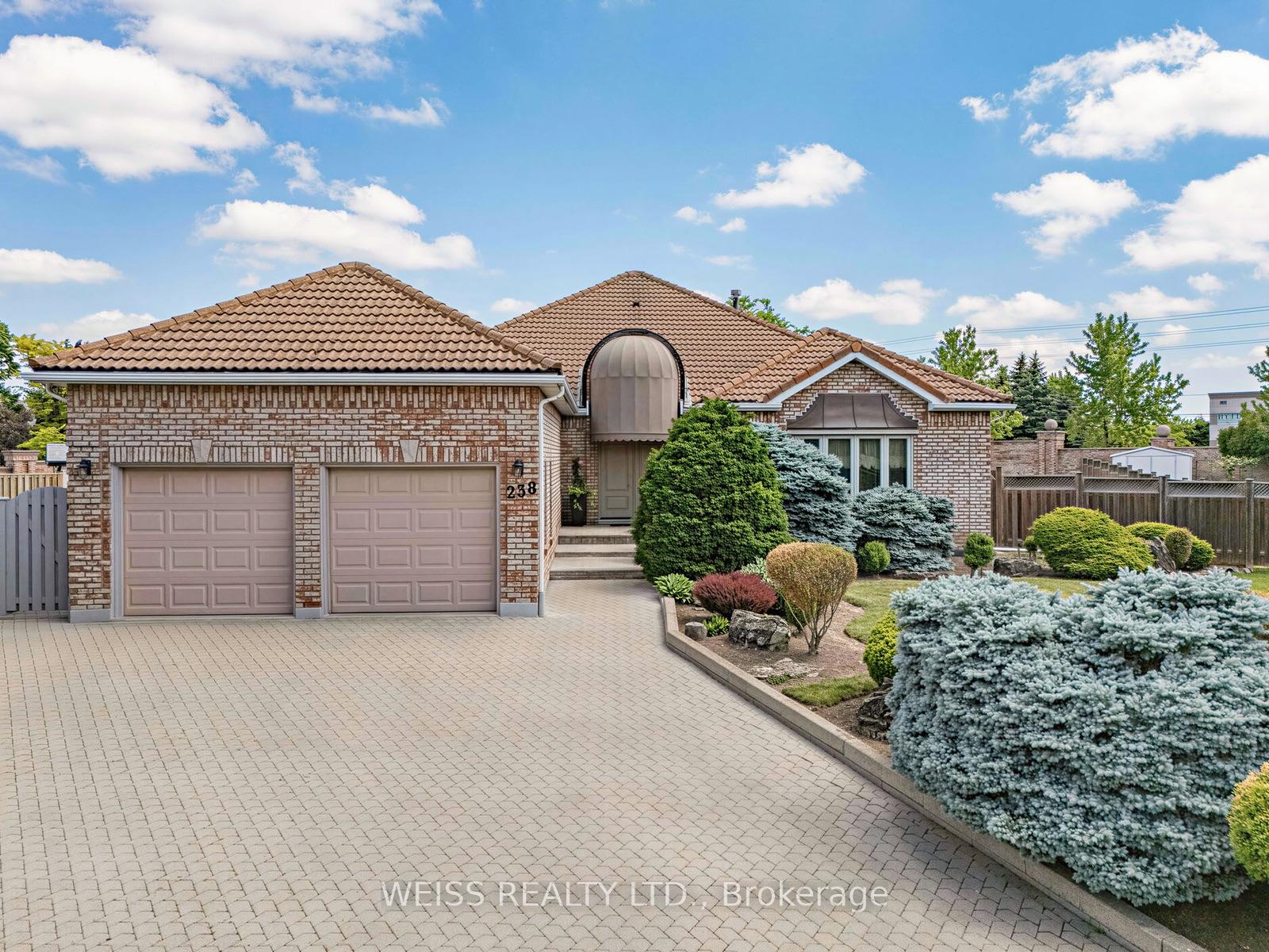 Photo 1 of 238 Bourbon Street, Vaughan, East Woodbridge — HOMEH