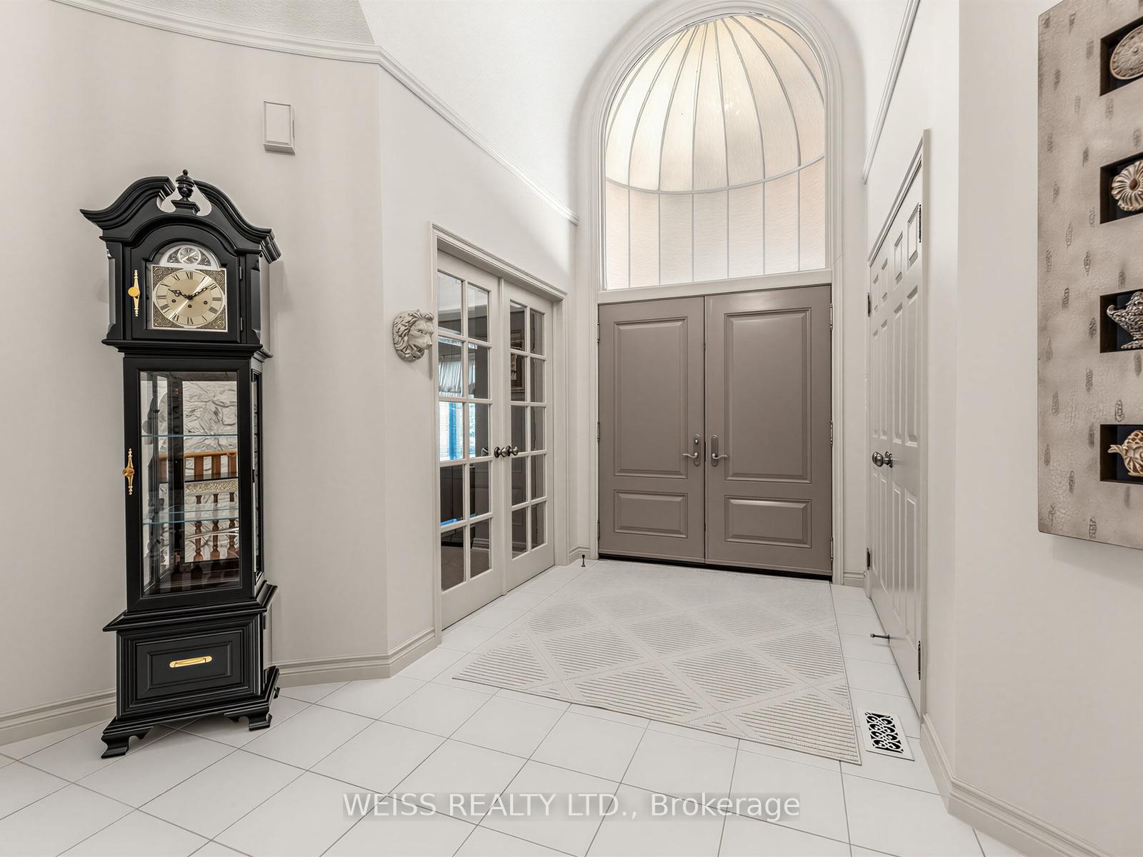 Photo 5 of 238 Bourbon Street, Vaughan, East Woodbridge — HOMEH