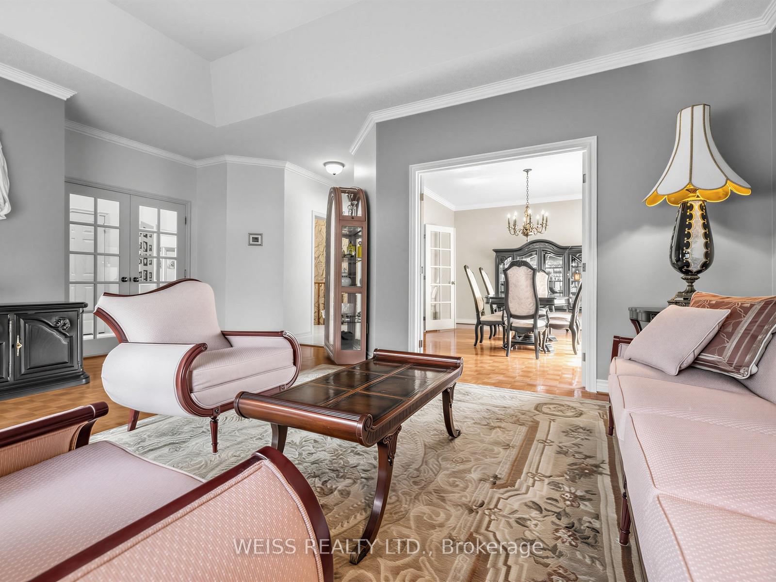 Photo 7 of 238 Bourbon Street, Vaughan, East Woodbridge — HOMEH