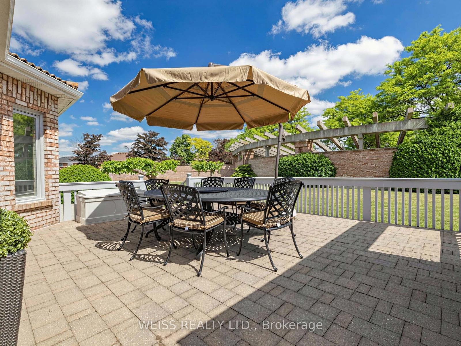 Photo 14 of 238 Bourbon Street, Vaughan, East Woodbridge — HOMEH