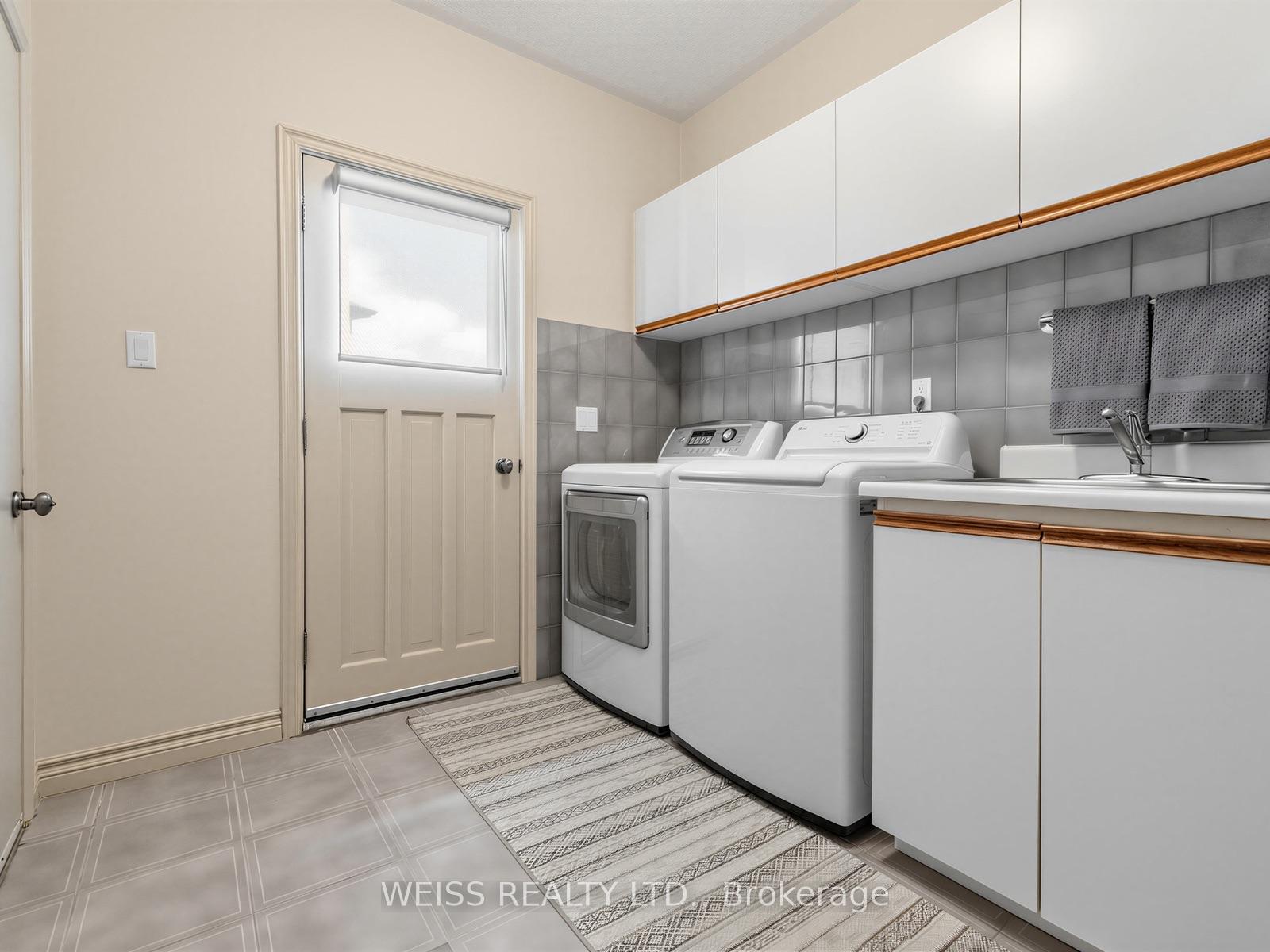 Photo 20 of 238 Bourbon Street, Vaughan, East Woodbridge — HOMEH
