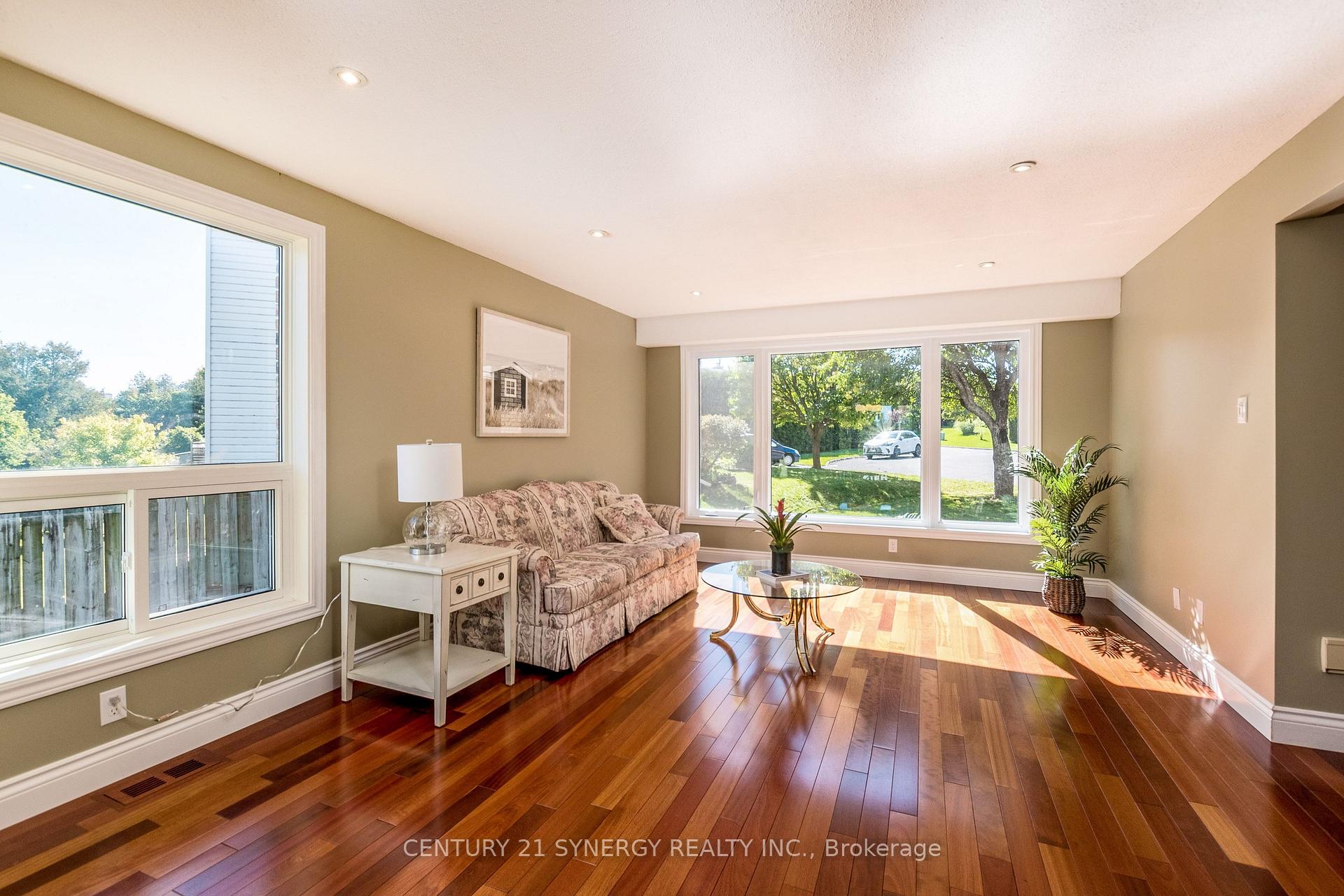 Photo 7 of 5 Chalice Court, Ottawa, Barrhaven - Pheasant Run — HOMEH