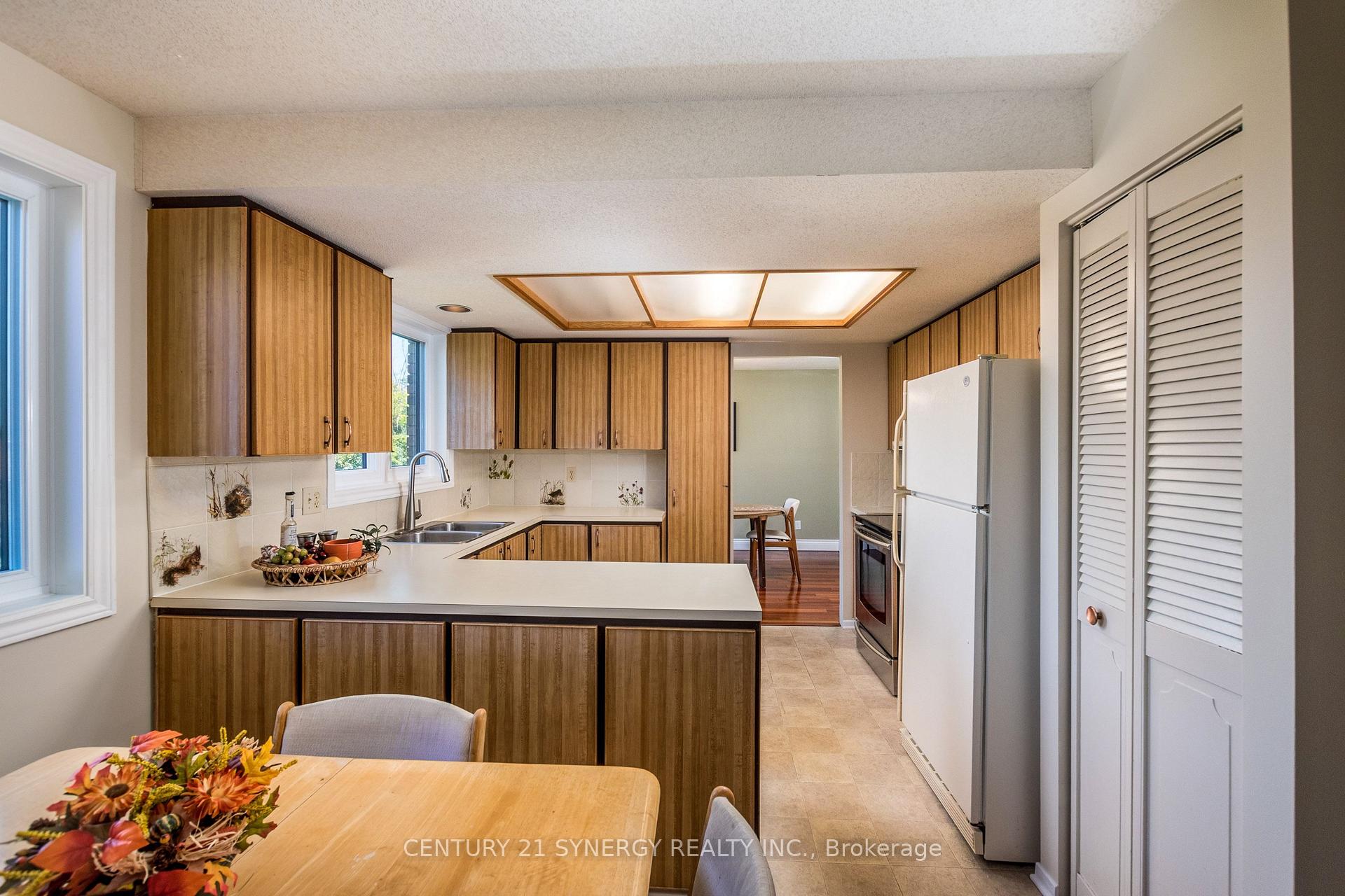 Photo 11 of 5 Chalice Court, Ottawa, Barrhaven - Pheasant Run — HOMEH