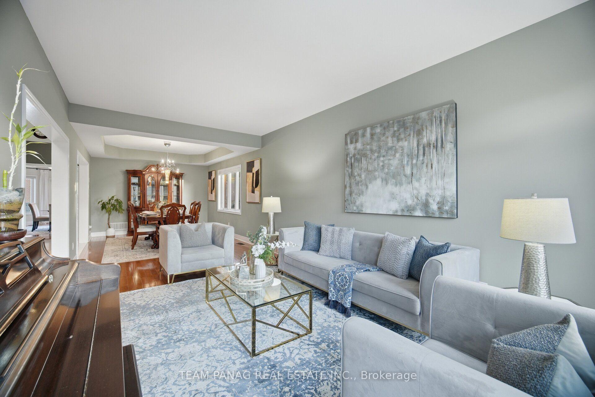 Photo 11 of 58 Saint Hubert Drive, Brampton, Vales of Castlemore North — HOMEH