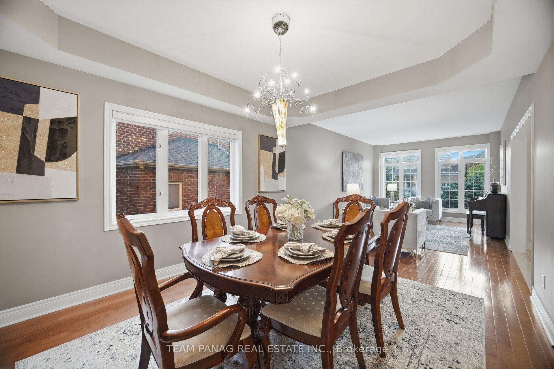 Photo 9 of 58 Saint Hubert Drive, Brampton, Vales of Castlemore North — HOMEH