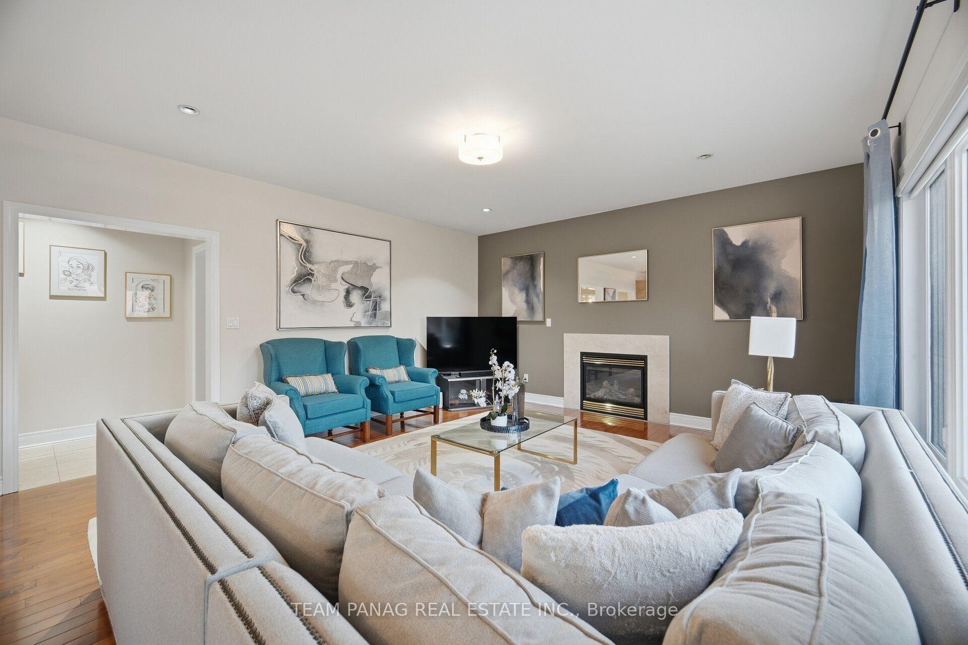 Photo 20 of 58 Saint Hubert Drive, Brampton, Vales of Castlemore North — HOMEH