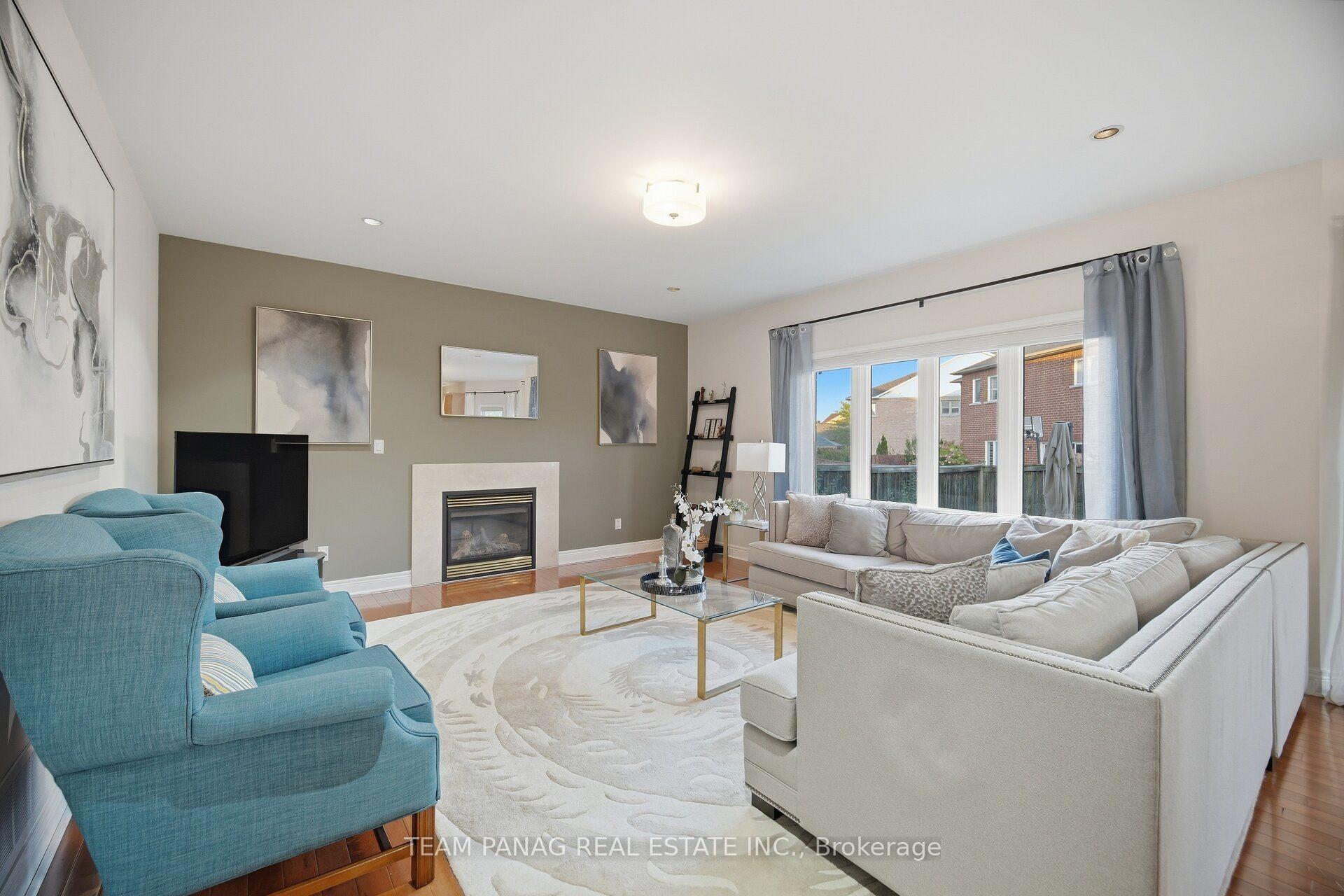 Photo 22 of 58 Saint Hubert Drive, Brampton, Vales of Castlemore North — HOMEH