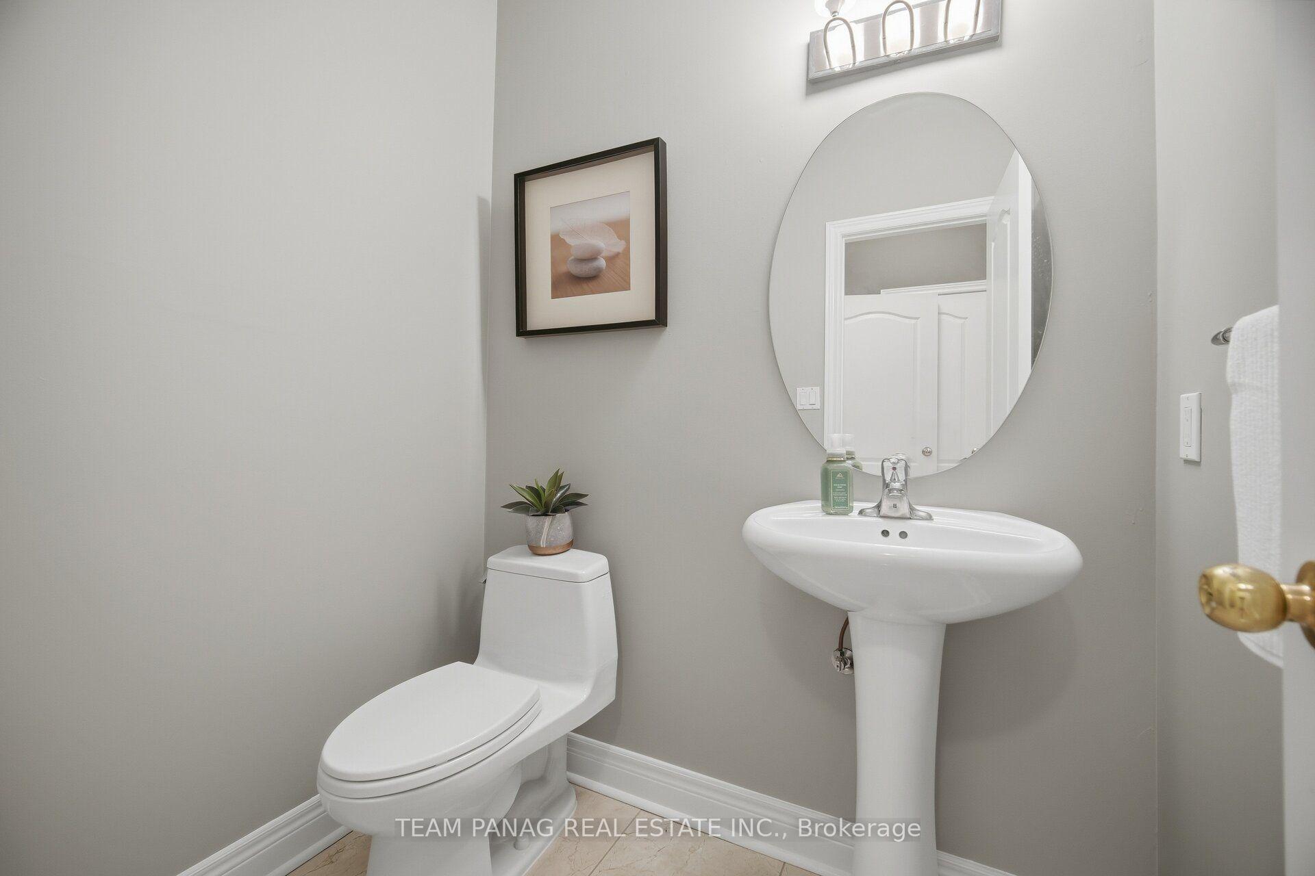 Photo 25 of 58 Saint Hubert Drive, Brampton, Vales of Castlemore North — HOMEH