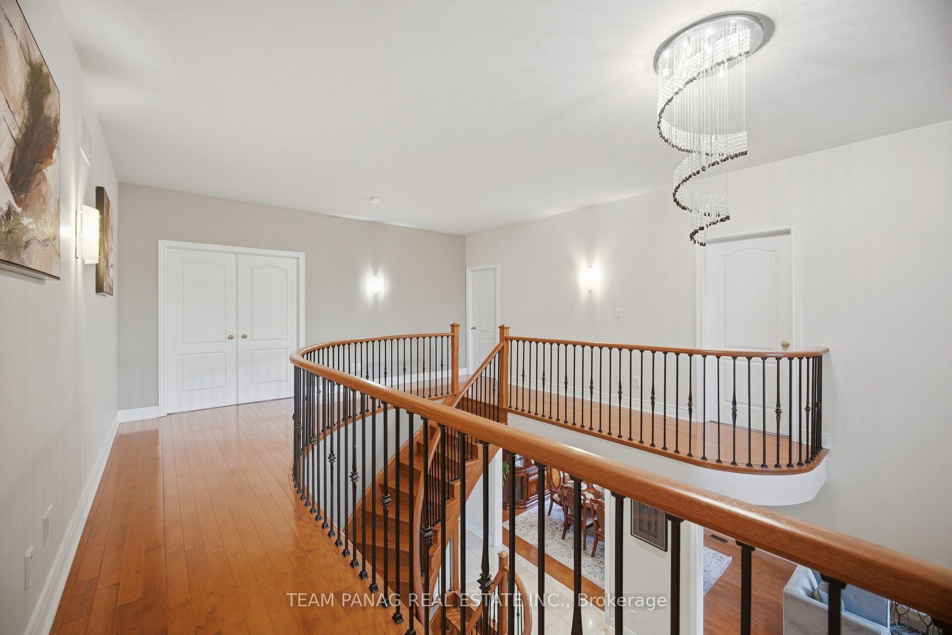 Photo 28 of 58 Saint Hubert Drive, Brampton, Vales of Castlemore North — HOMEH