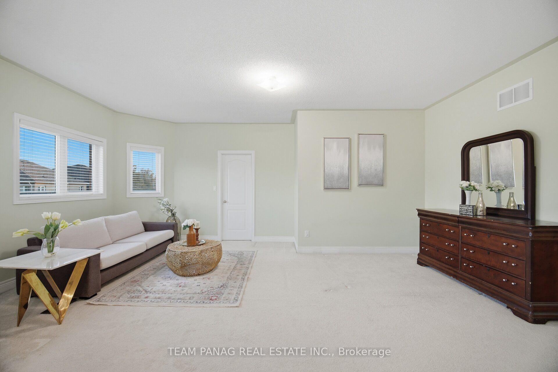 Photo 34 of 58 Saint Hubert Drive, Brampton, Vales of Castlemore North — HOMEH