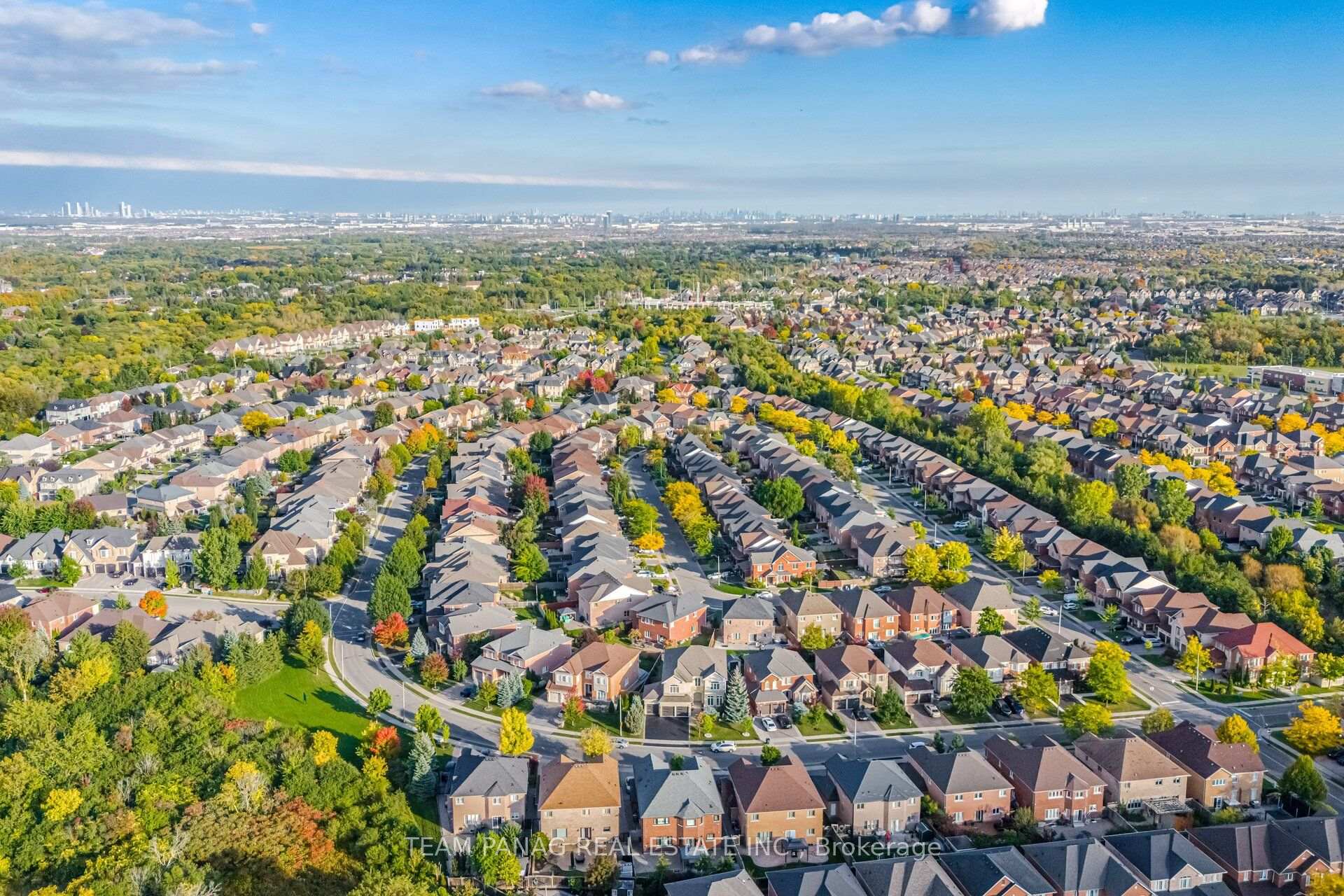 Photo 55 of 58 Saint Hubert Drive, Brampton, Vales of Castlemore North — HOMEH