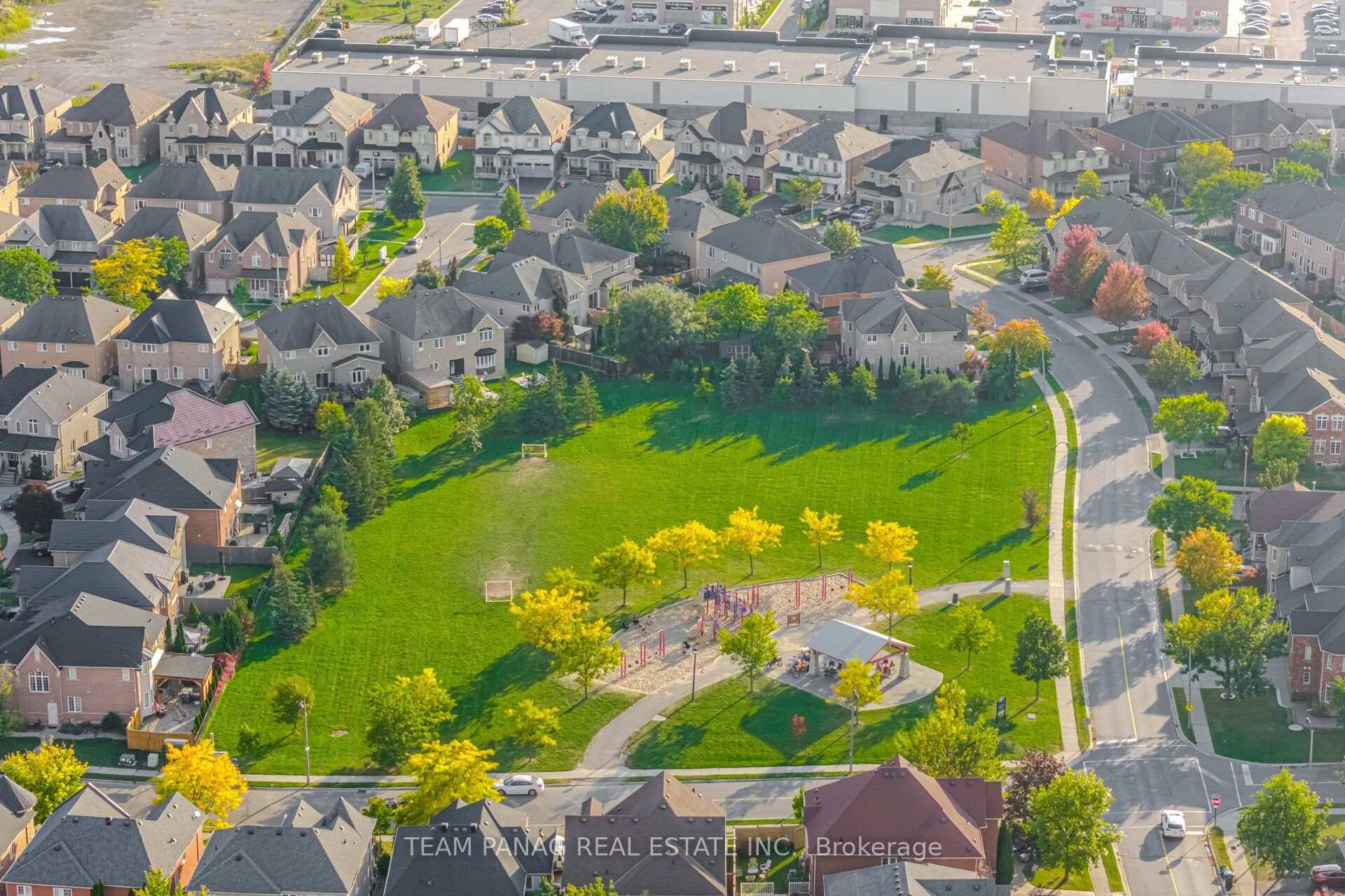 Photo 58 of 58 Saint Hubert Drive, Brampton, Vales of Castlemore North — HOMEH