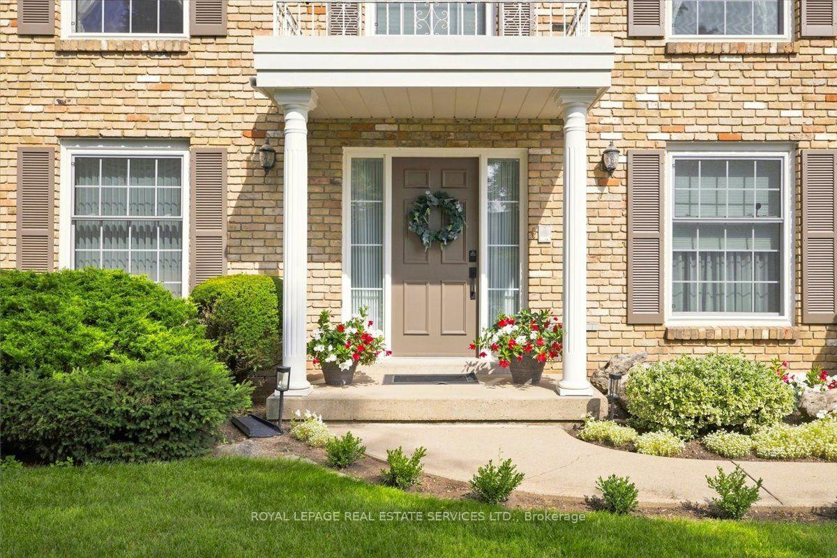 Photo 2 of 1309 Monmouth Drive, Burlington, Tyandaga — HOMEH