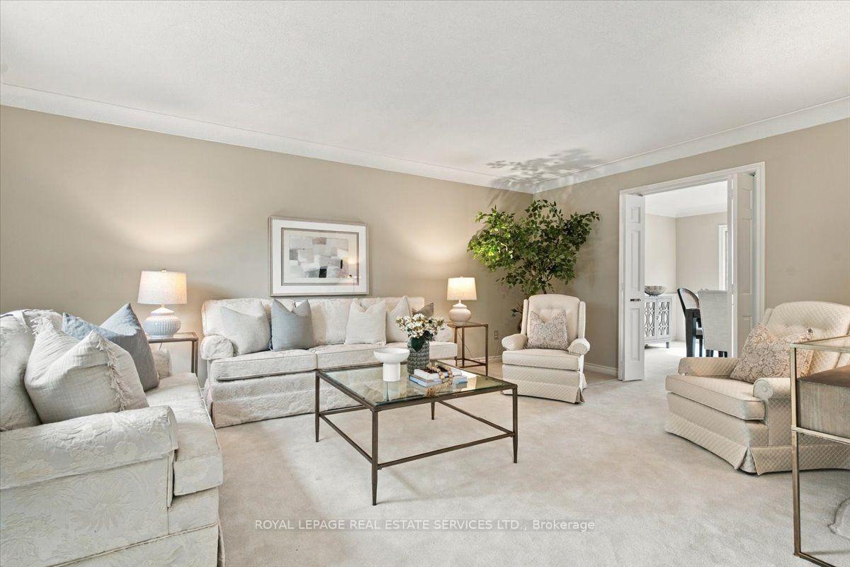 Photo 5 of 1309 Monmouth Drive, Burlington, Tyandaga — HOMEH