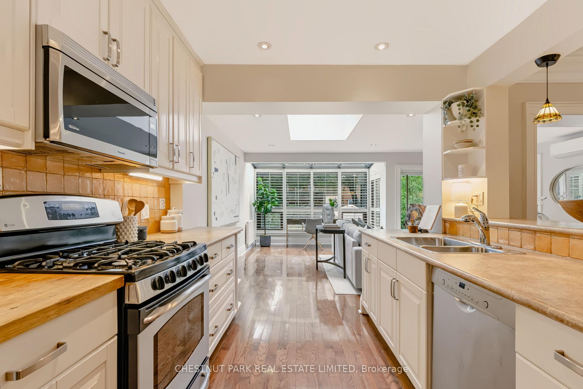 Photo 8 of 42 Bowood Avenue, Toronto, Lawrence Park North — HOMEH