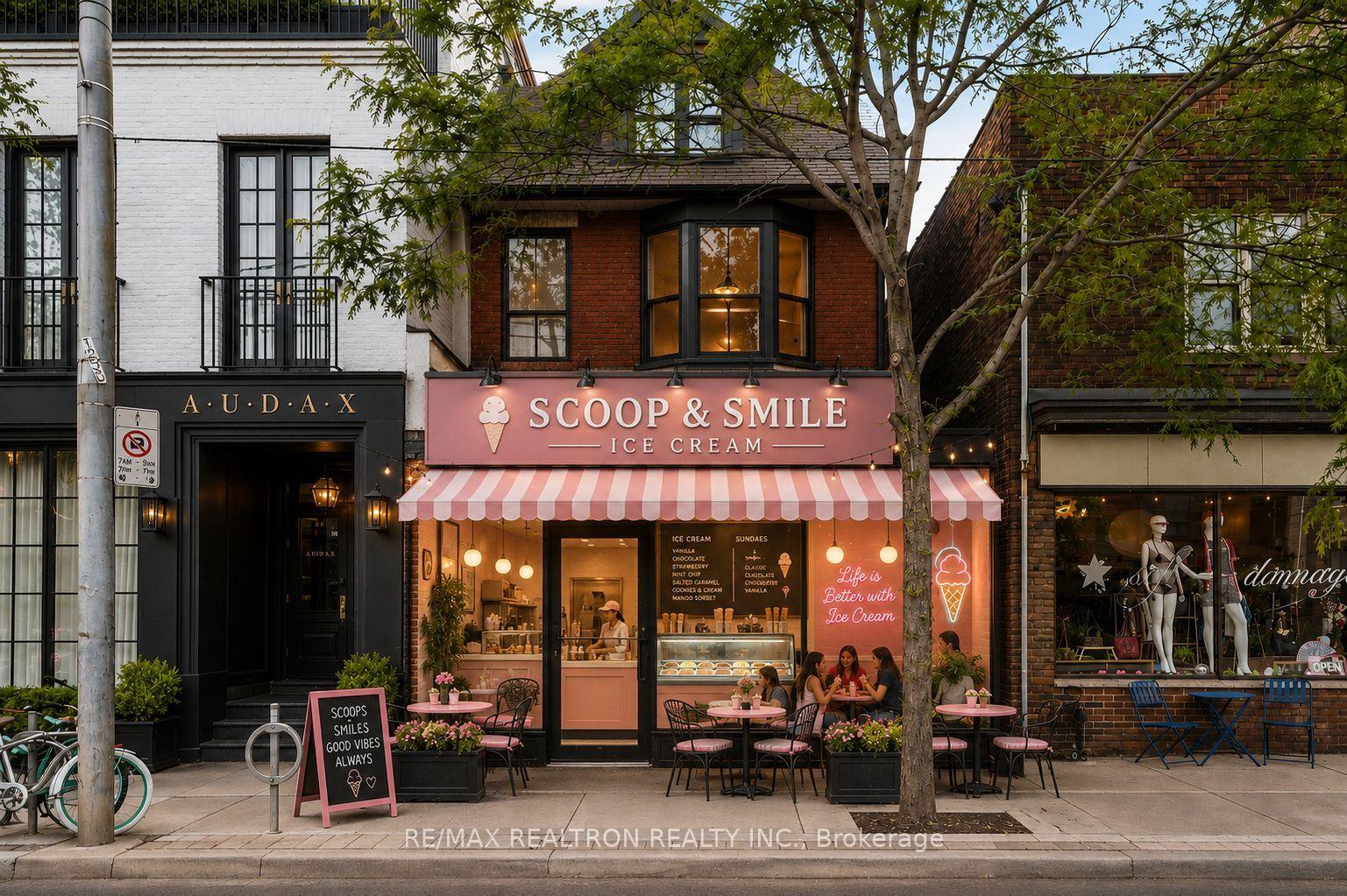 Photo of 1000 Dundas Street W
