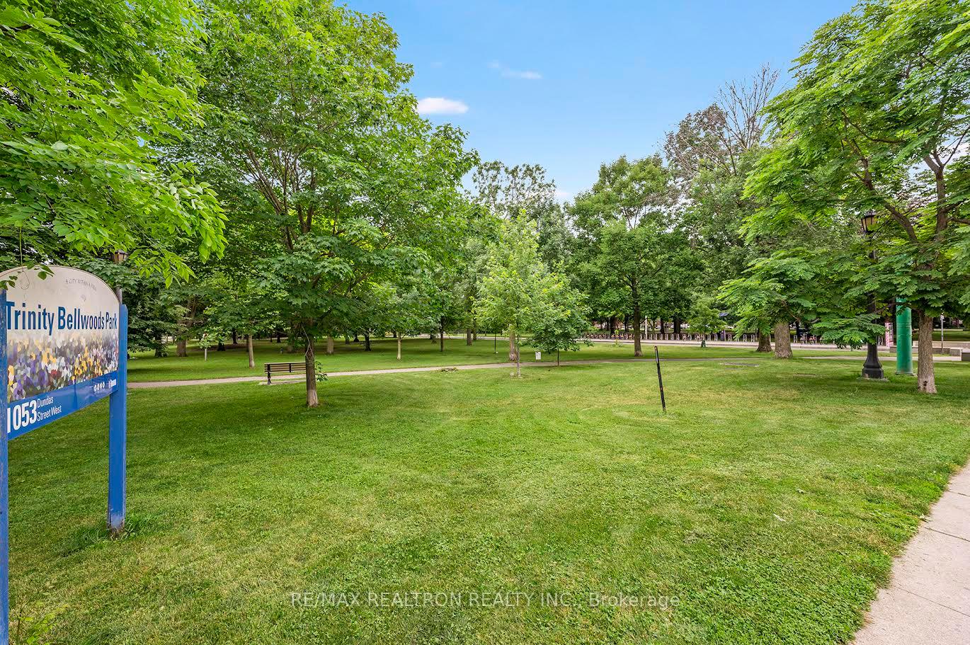 Photo 6 of 1000 Dundas Street W, Toronto, Trinity-Bellwoods — HOMEH