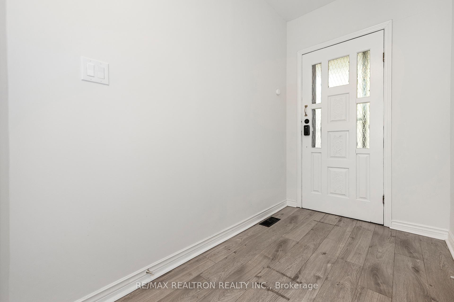Photo 10 of 1000 Dundas Street W, Toronto, Trinity-Bellwoods — HOMEH
