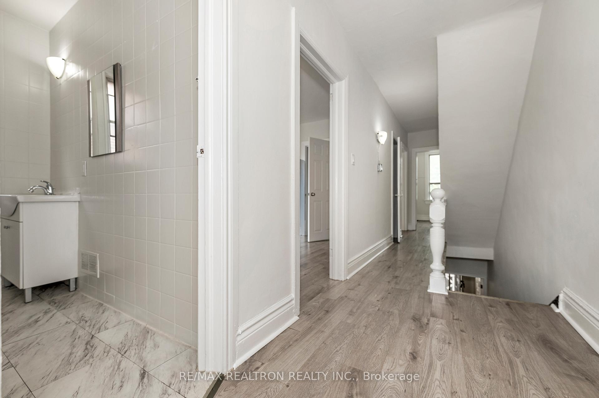 Photo 20 of 1000 Dundas Street W, Toronto, Trinity-Bellwoods — HOMEH