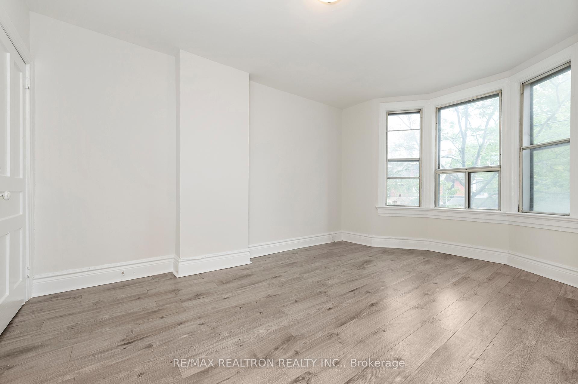 Photo 26 of 1000 Dundas Street W, Toronto, Trinity-Bellwoods — HOMEH