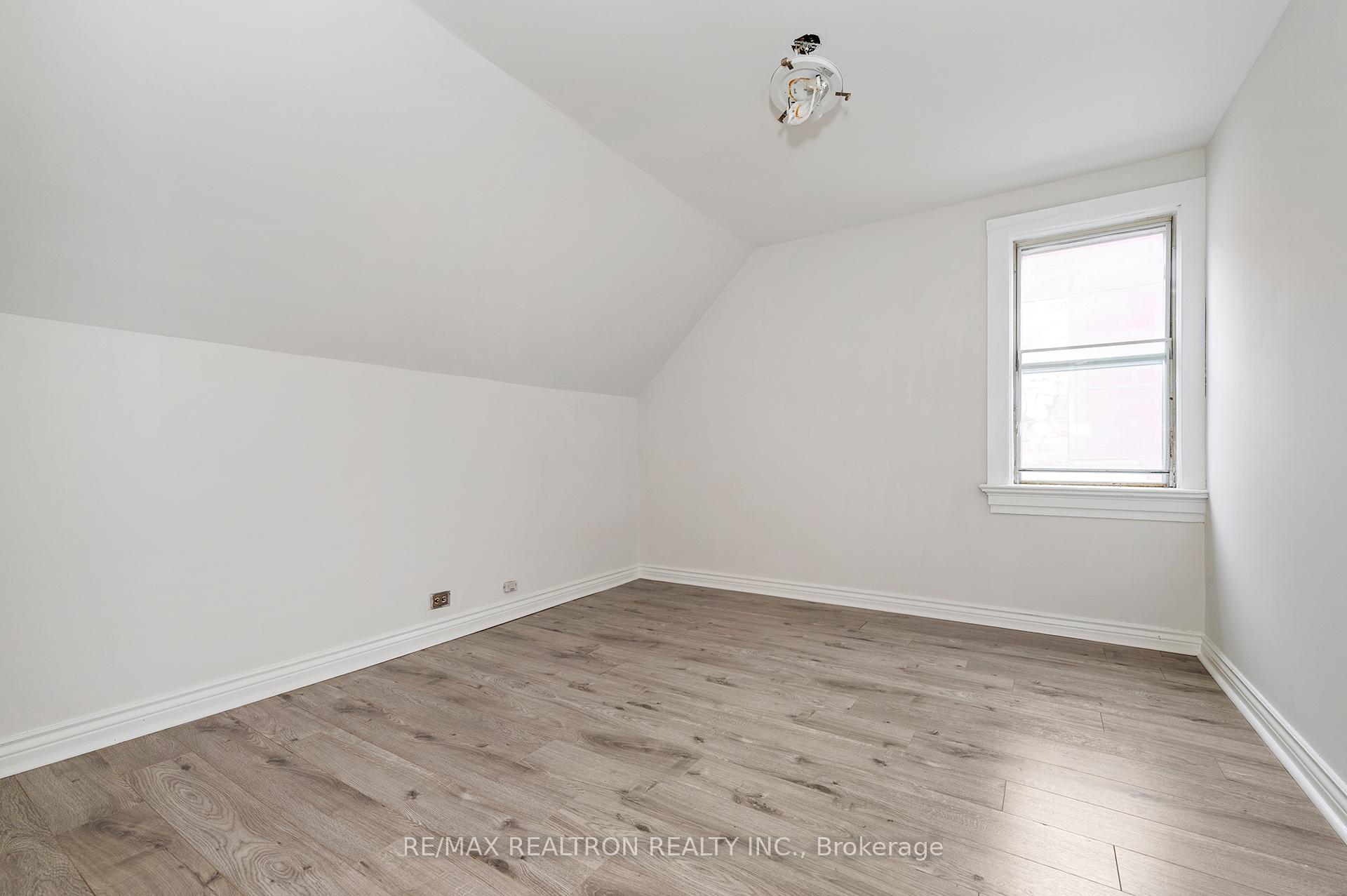 Photo 30 of 1000 Dundas Street W, Toronto, Trinity-Bellwoods — HOMEH
