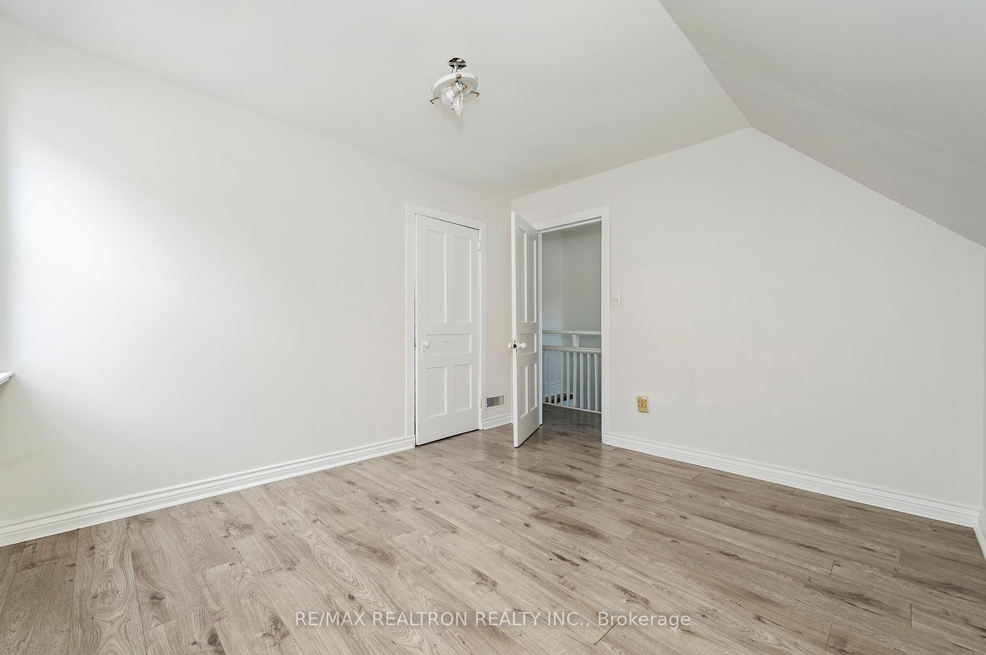 Photo 31 of 1000 Dundas Street W, Toronto, Trinity-Bellwoods — HOMEH