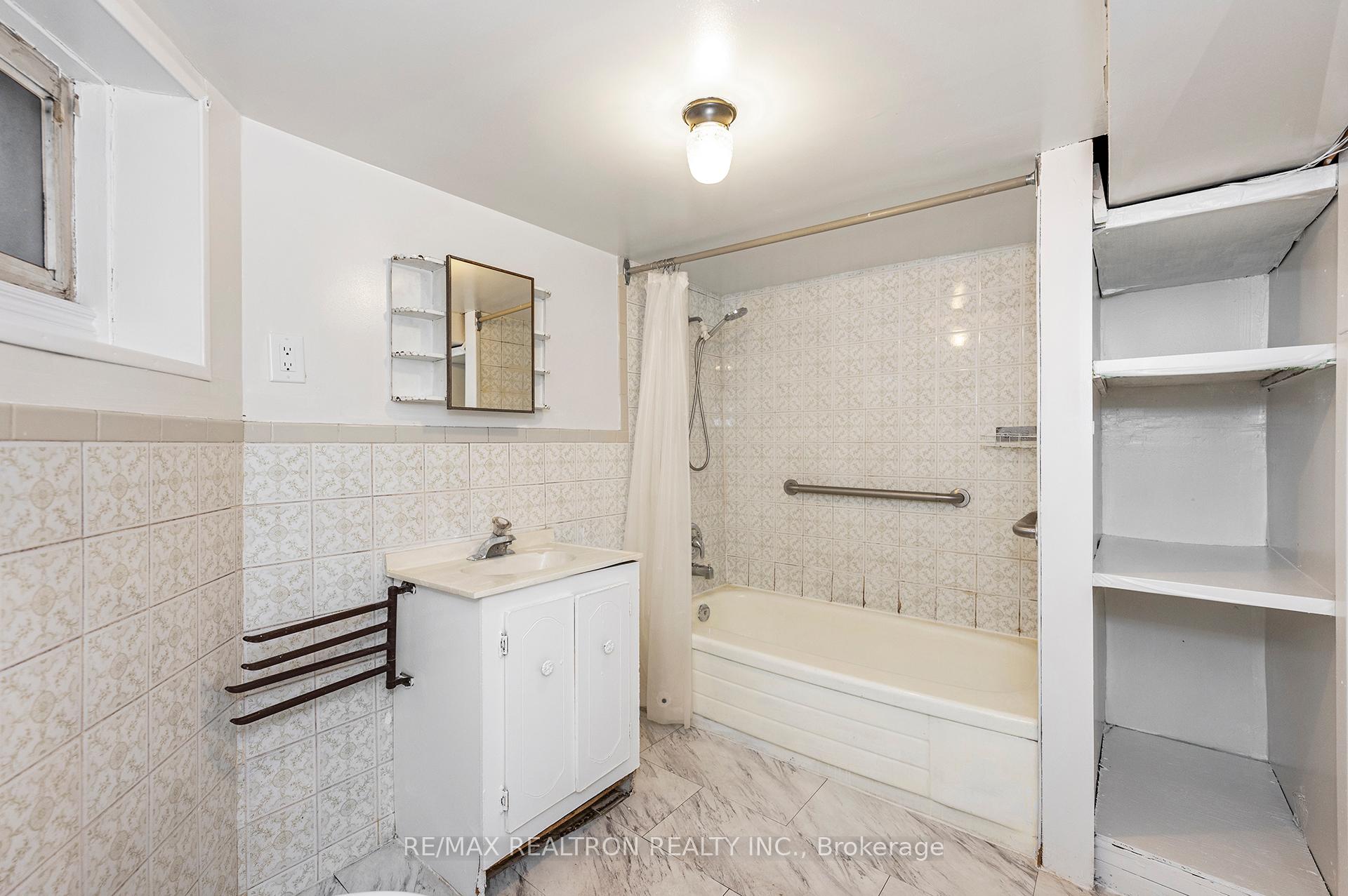Photo 37 of 1000 Dundas Street W, Toronto, Trinity-Bellwoods — HOMEH