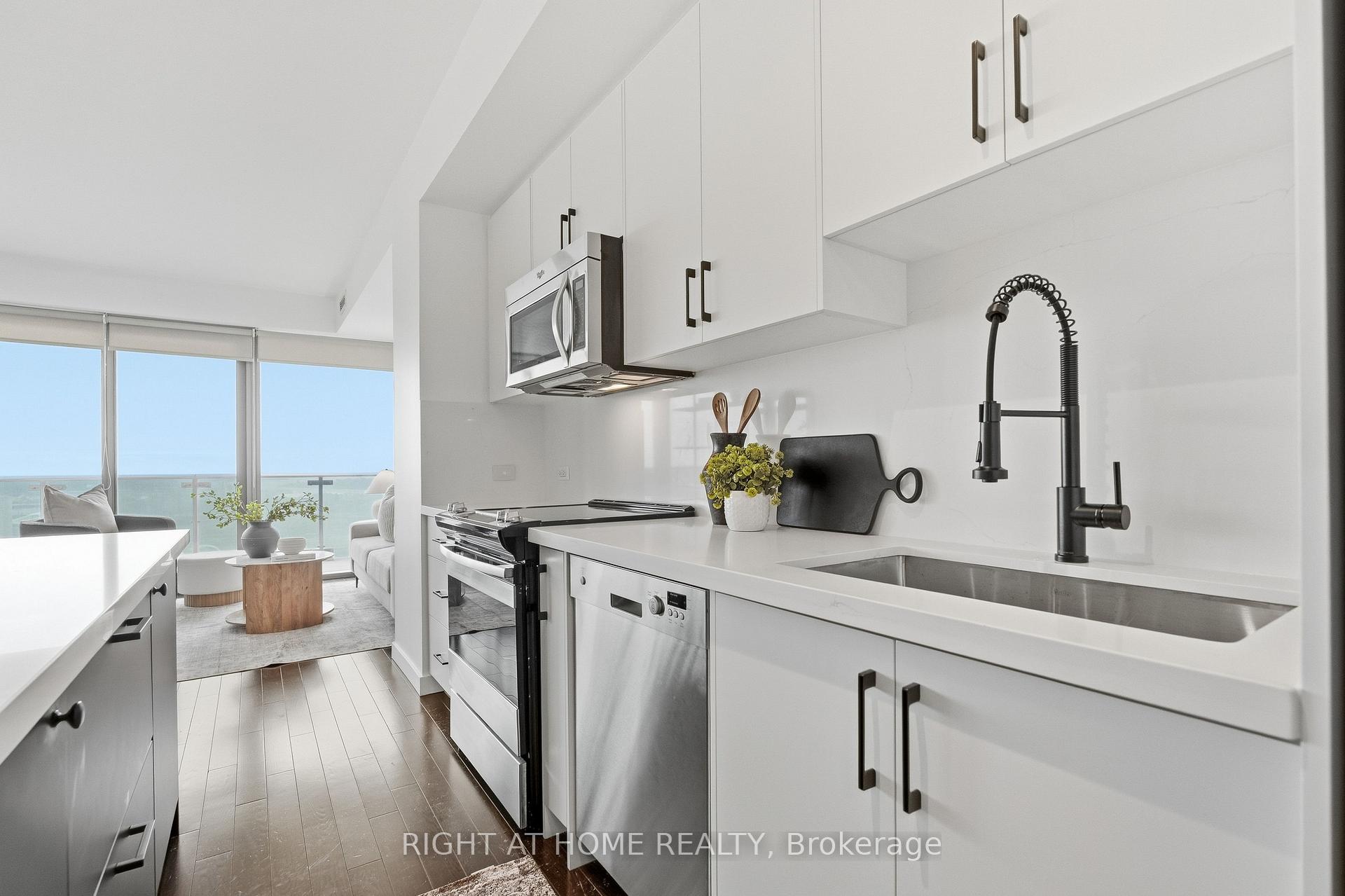 Photo 12 of Unit 1708, 390 Cherry Street, Toronto, Waterfront Communities — HOMEH