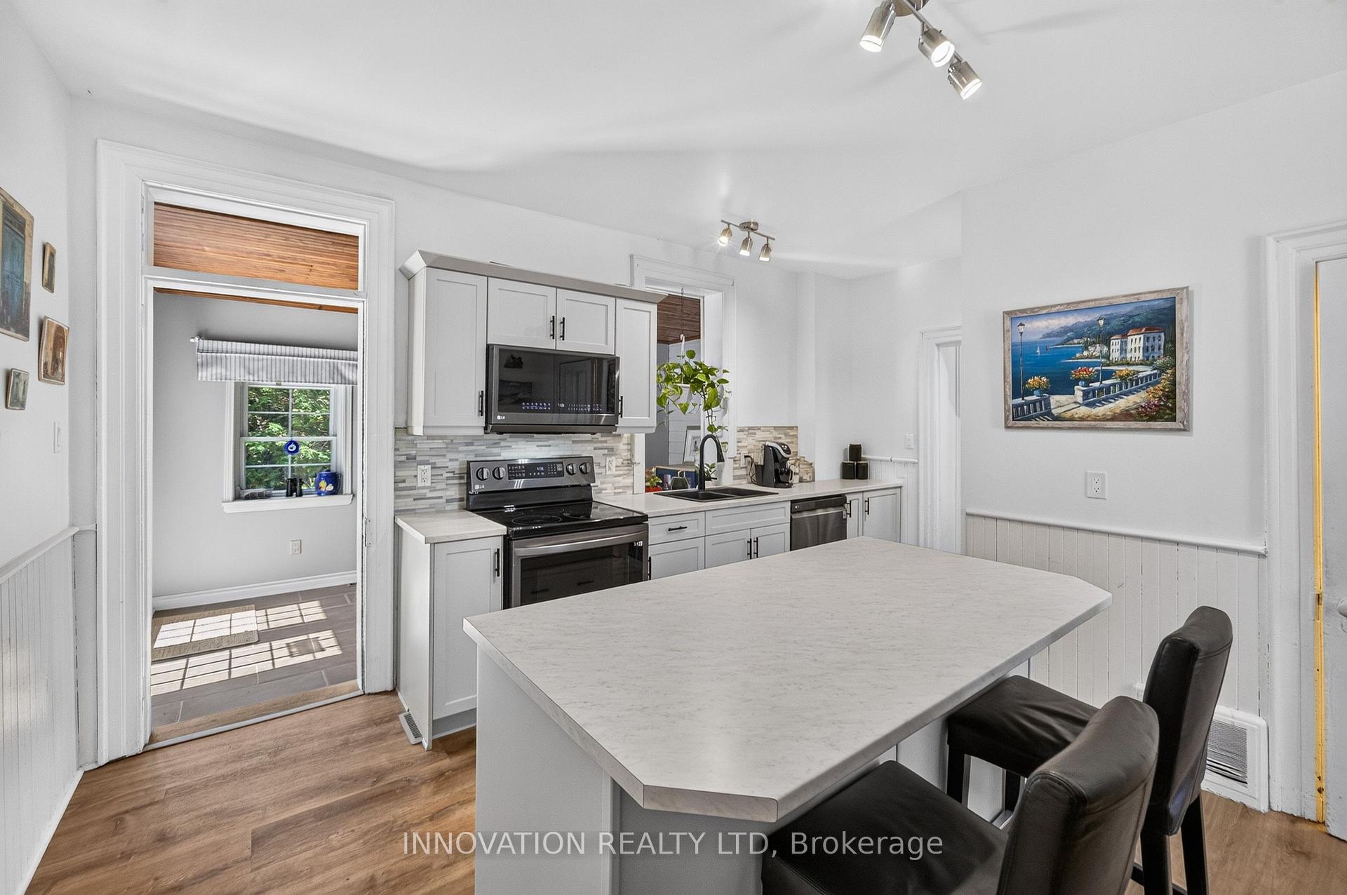 Photo 14 of 58 Lake Avenue E, Carleton Place, Carleton Place — HOMEH