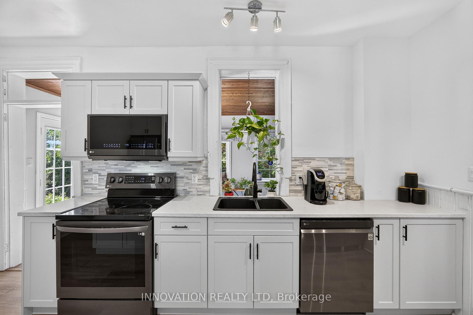 Photo 18 of 58 Lake Avenue E, Carleton Place, Carleton Place — HOMEH
