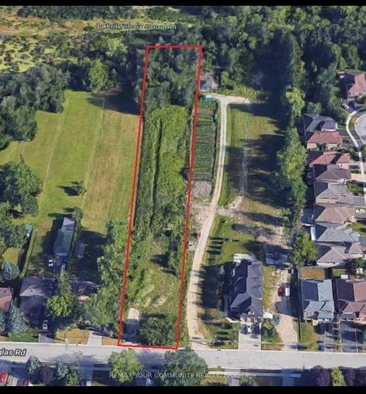 Photo 2 of 80 Douglas Road, Richmond Hill, Oak Ridges Lake Wilcox — HOMEH