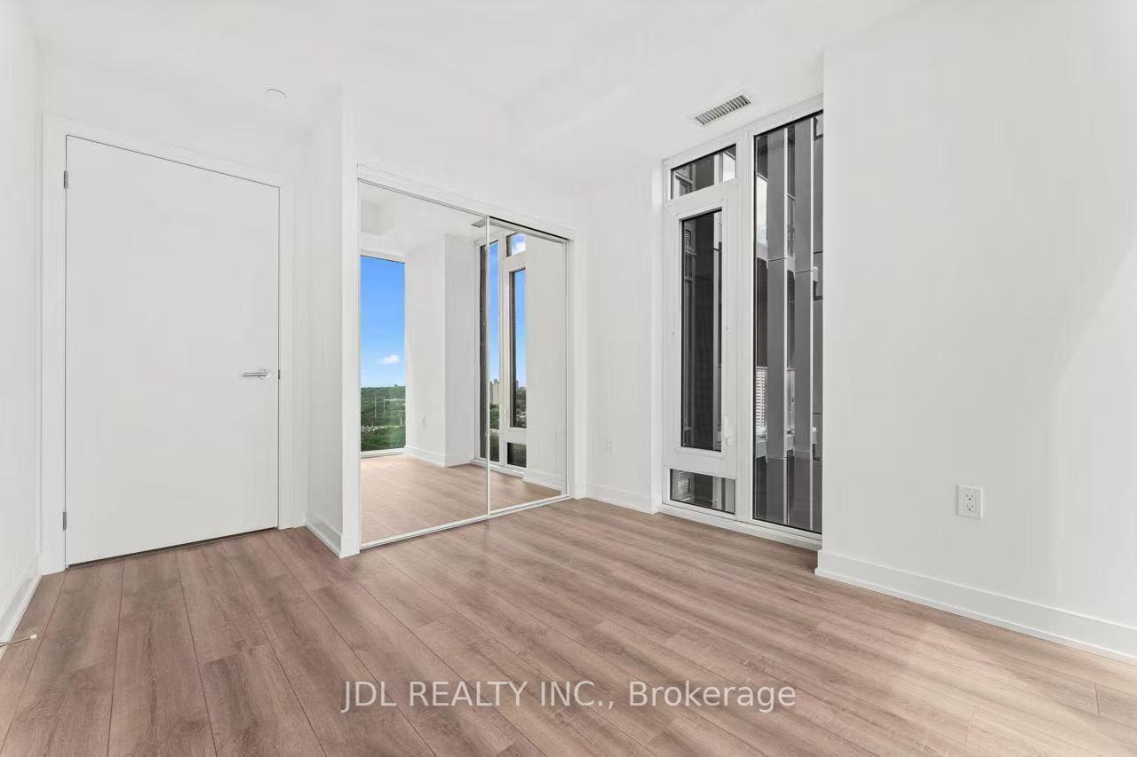 Photo 3 of 1 Quarrington Lane, North York, Banbury-Don Mills — HOMEH