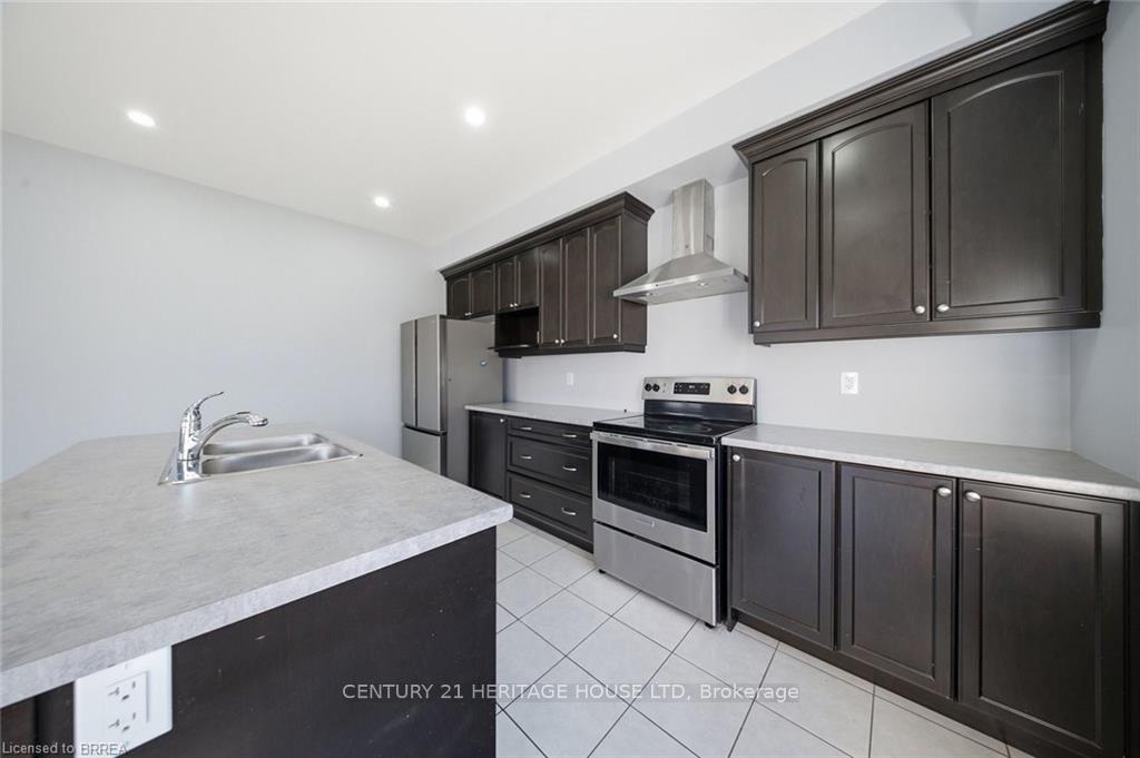 Photo 14 of 18 Macklin Street, Brantford, Northwest Industrial — HOMEH