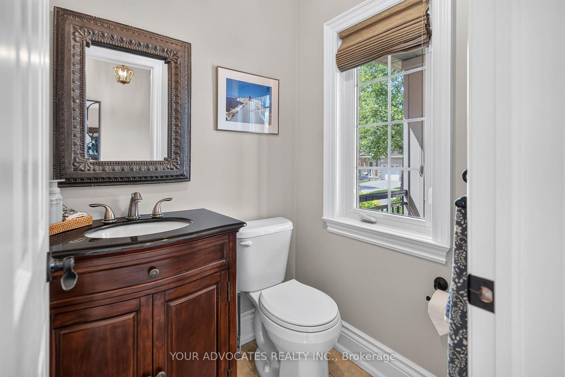 Photo 5 of 228 Twin Hills Crescent, Vaughan, Vellore Village — HOMEH