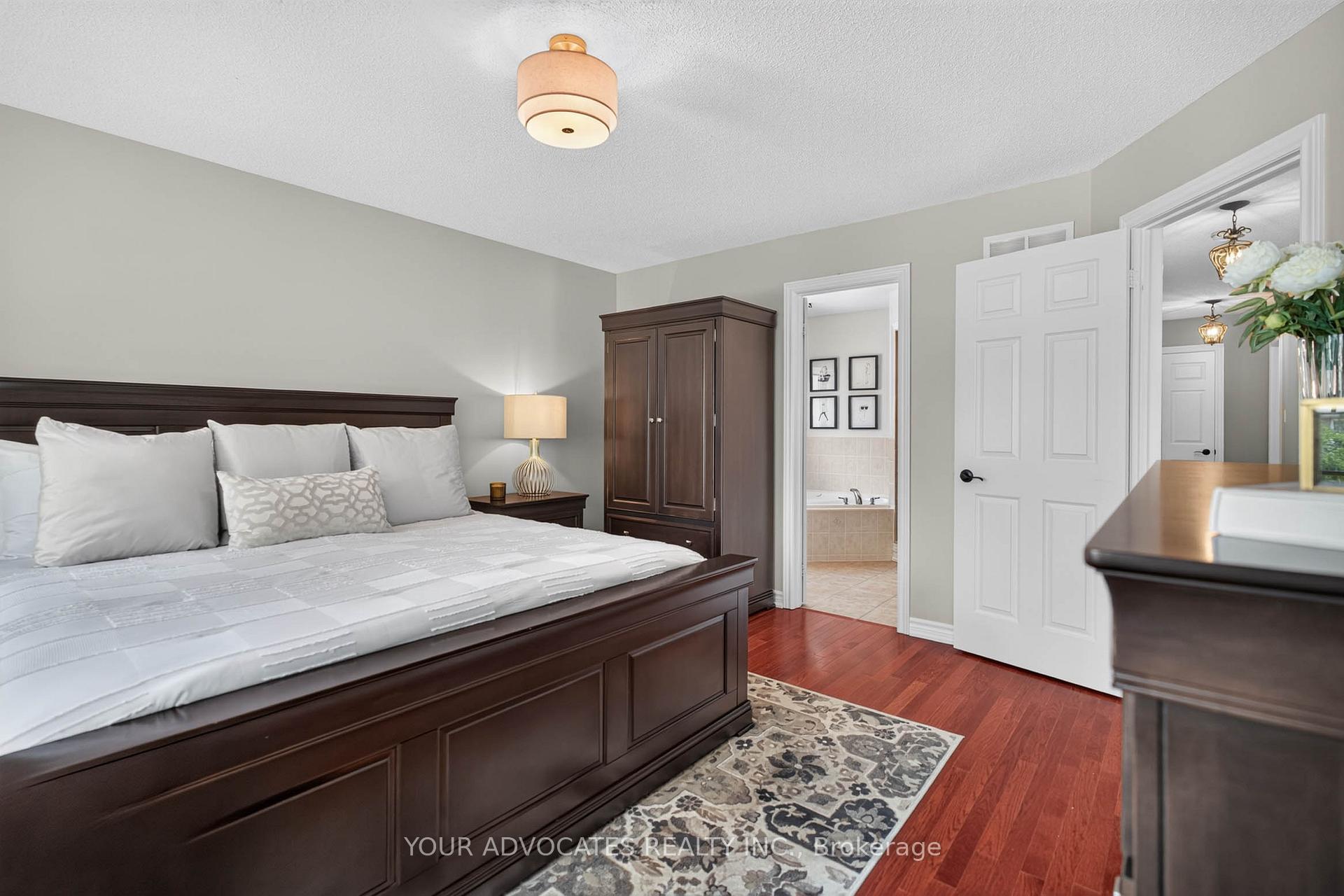 Photo 15 of 228 Twin Hills Crescent, Vaughan, Vellore Village — HOMEH