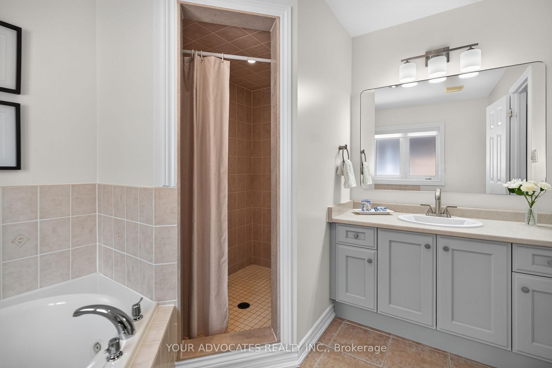 Photo 17 of 228 Twin Hills Crescent, Vaughan, Vellore Village — HOMEH