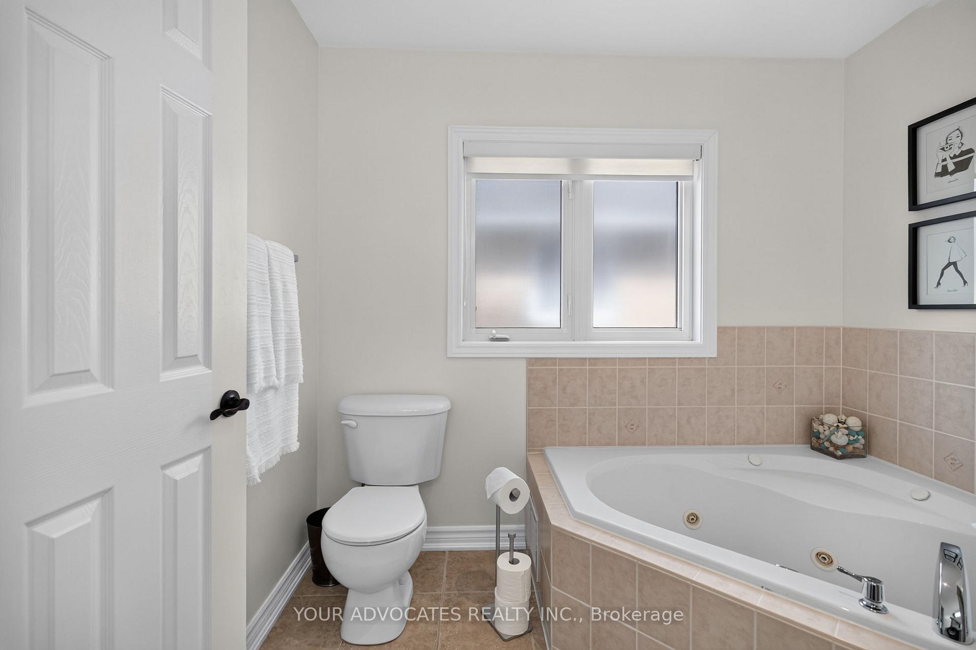 Photo 18 of 228 Twin Hills Crescent, Vaughan, Vellore Village — HOMEH