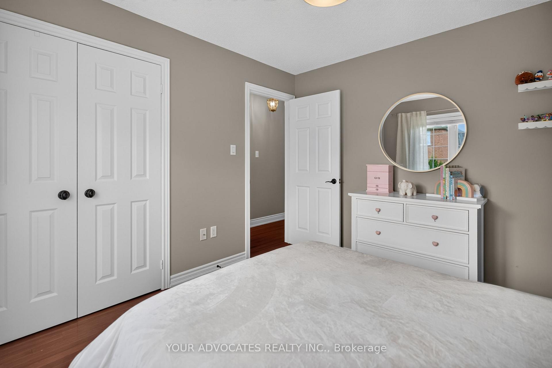 Photo 23 of 228 Twin Hills Crescent, Vaughan, Vellore Village — HOMEH