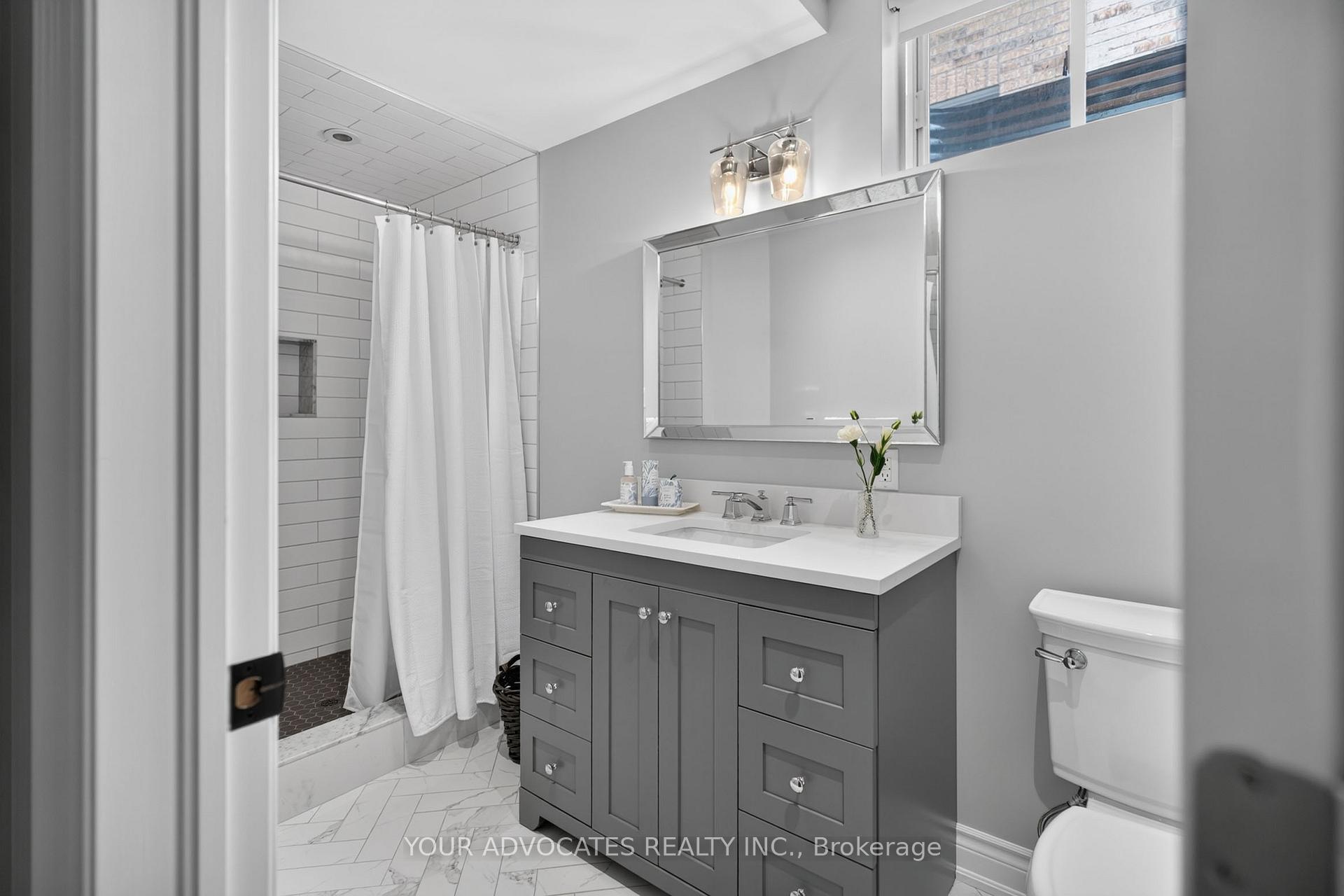 Photo 31 of 228 Twin Hills Crescent, Vaughan, Vellore Village — HOMEH