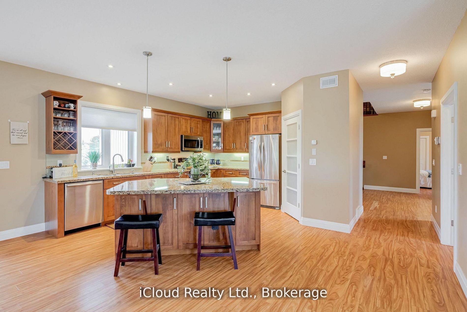 Photo 8 of 16 Highland Road, Minto — HOMEH