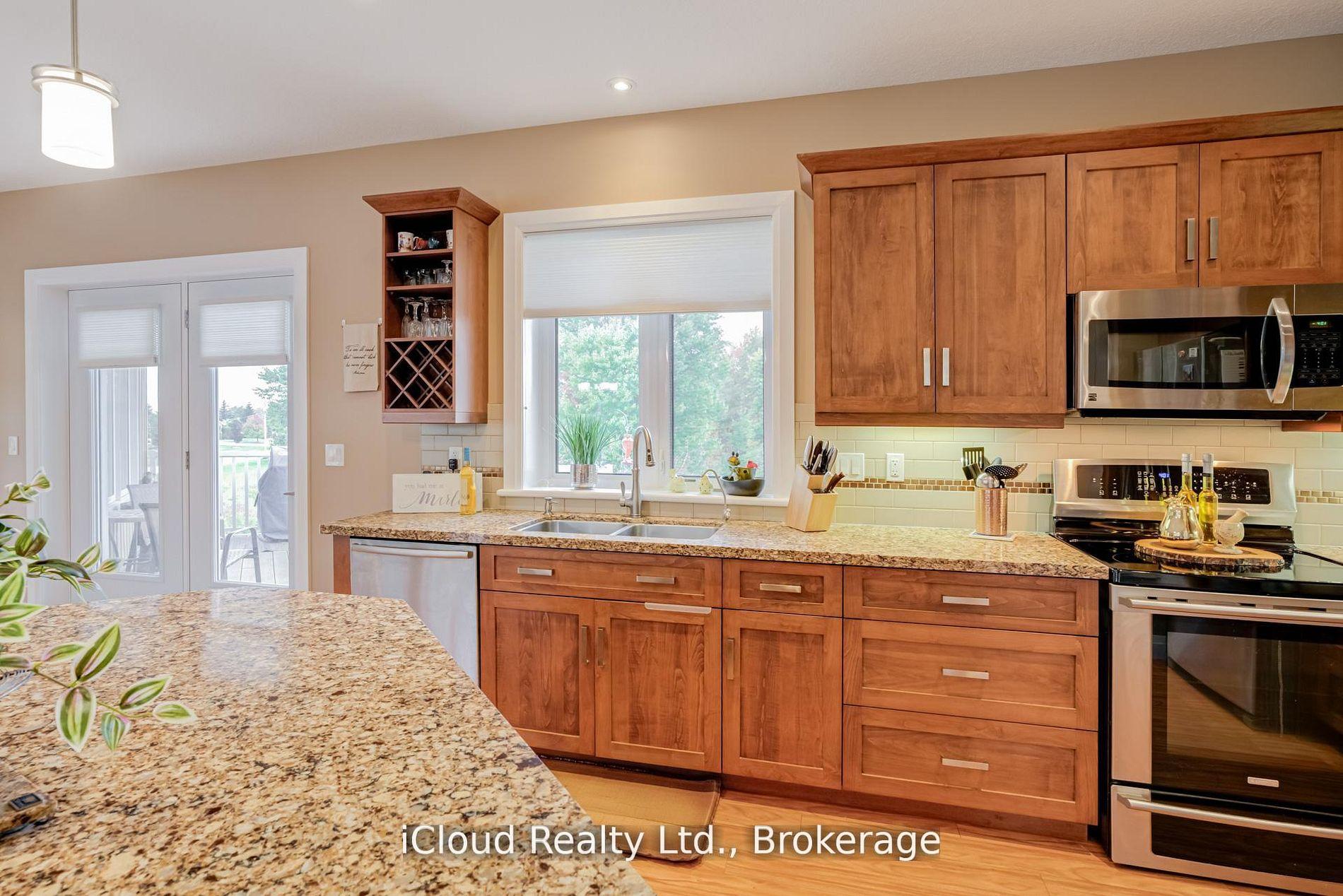 Photo 9 of 16 Highland Road, Minto — HOMEH