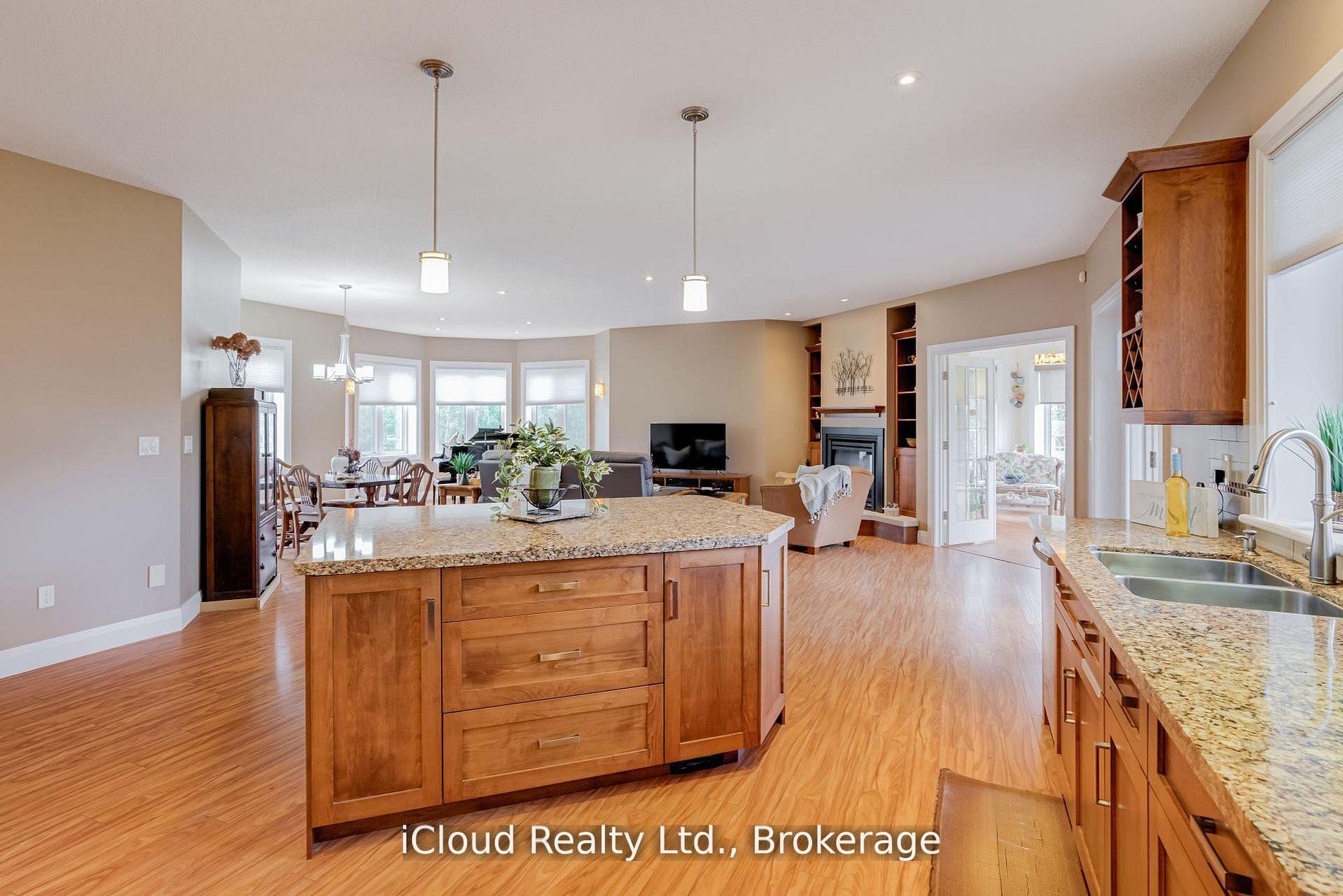 Photo 11 of 16 Highland Road, Minto — HOMEH