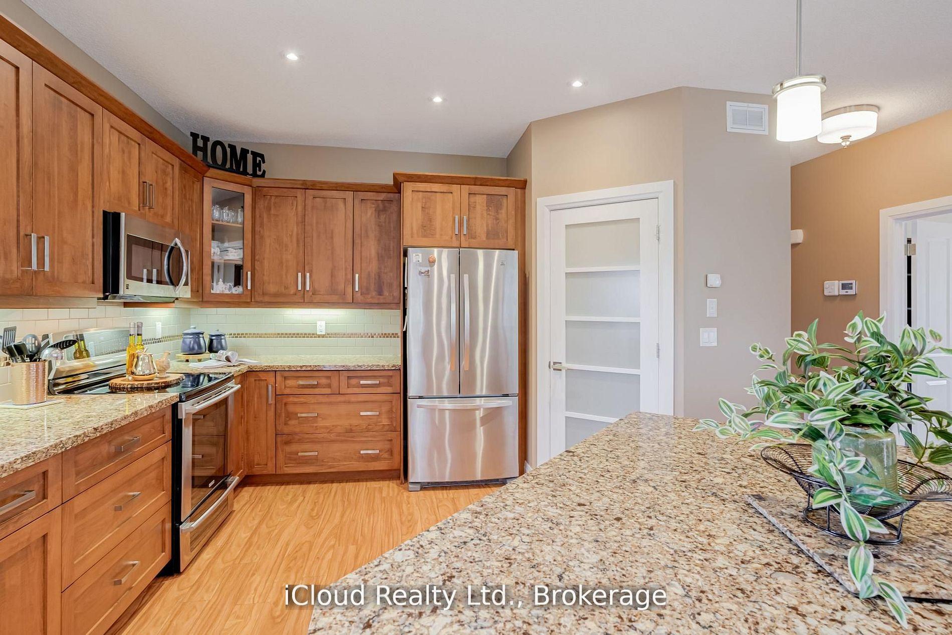 Photo 12 of 16 Highland Road, Minto — HOMEH