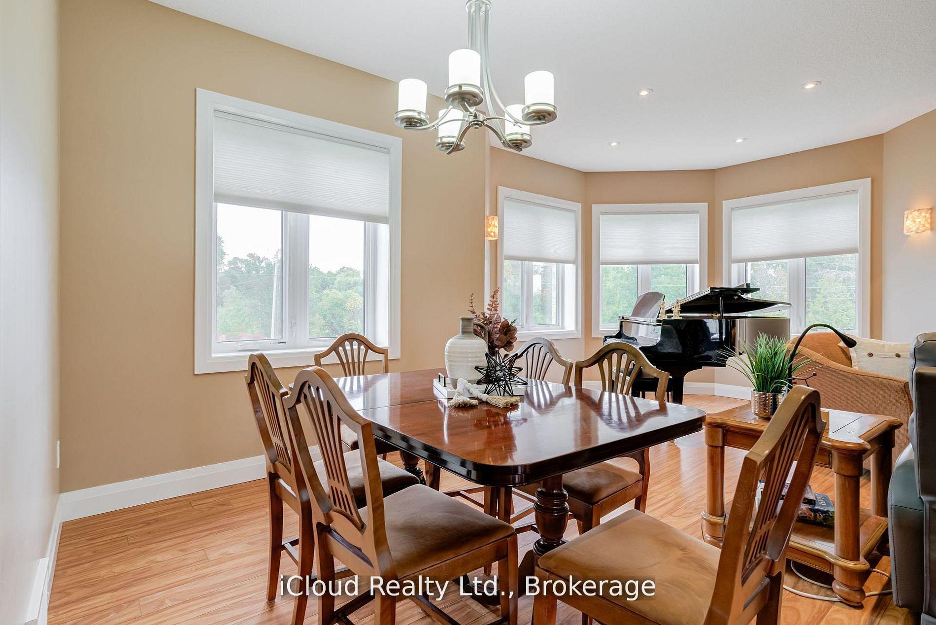Photo 16 of 16 Highland Road, Minto — HOMEH