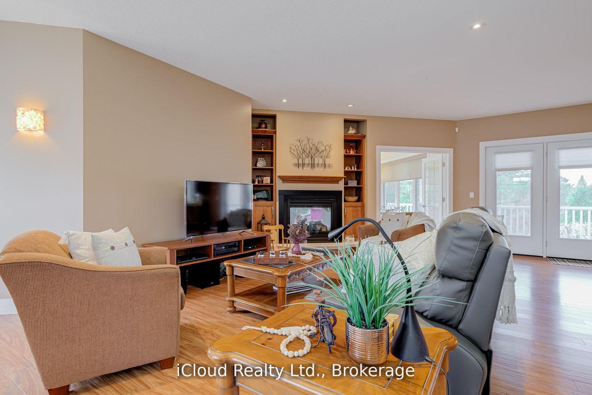 Photo 20 of 16 Highland Road, Minto — HOMEH